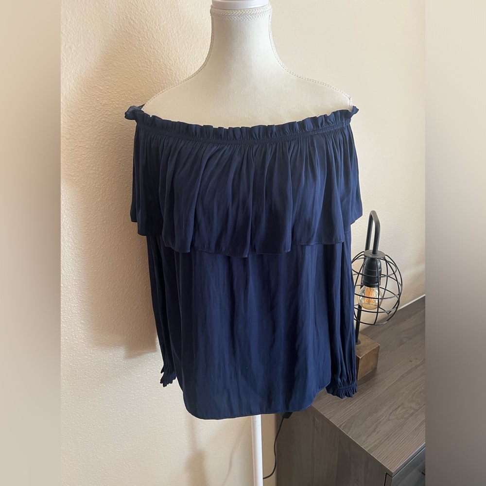 Lilly Pulitzer Navy Off-Shoulder blouse